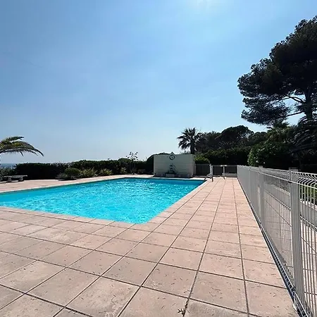 Apartment In A Towel For Two Pool And Sea Saint-Raphael (Var)