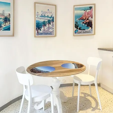 Apartment In A Towel For Two Pool And Sea Saint-Raphael (Var)